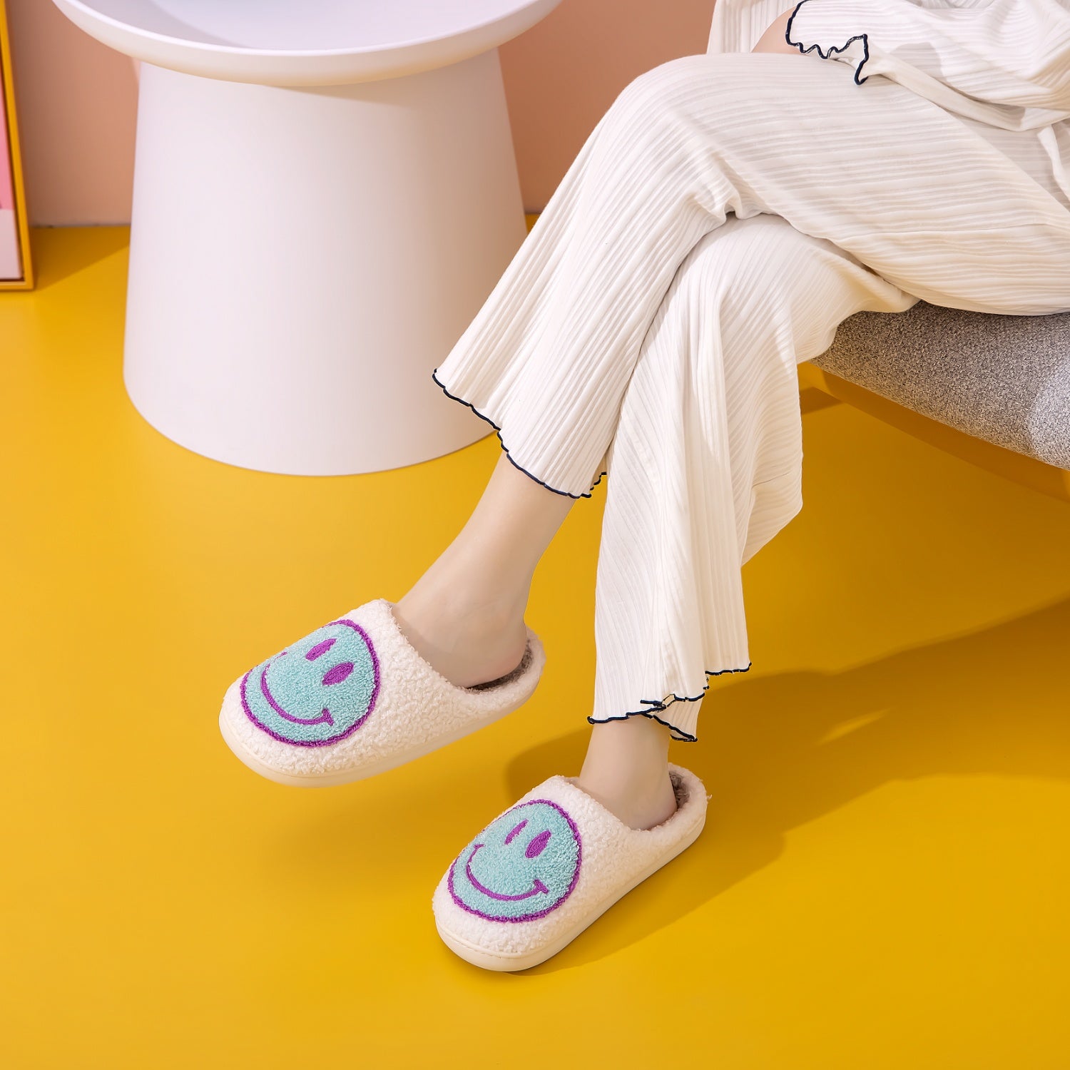 Melody Smiley Face Slippers - RebelReine Apparel & Co.