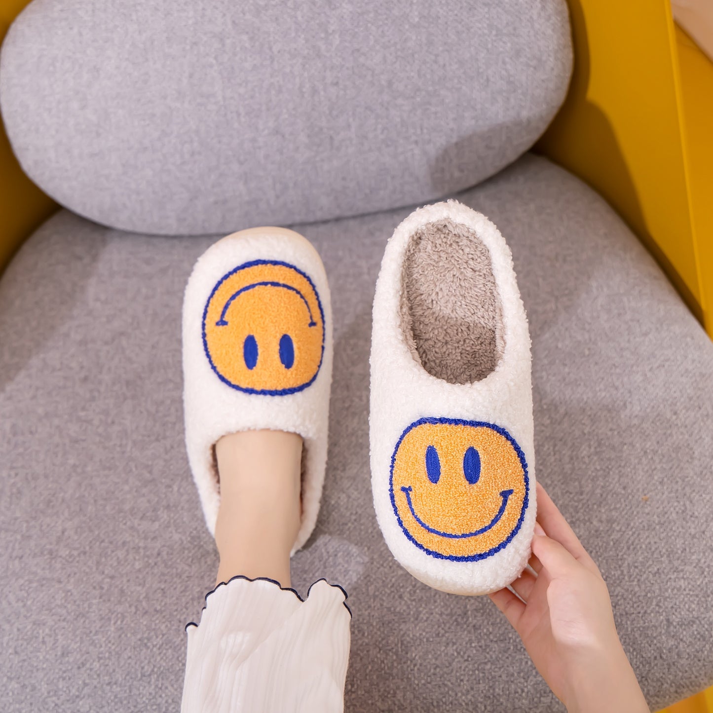 Melody Smiley Face Slippers - RebelReine Apparel & Co.