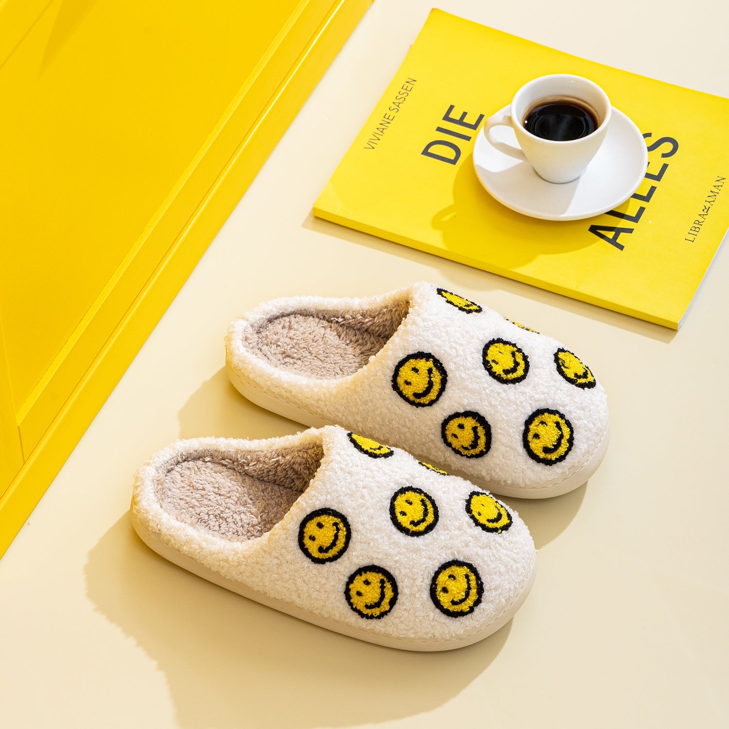 Melody Smiley Face Slippers - RebelReine Apparel & Co.