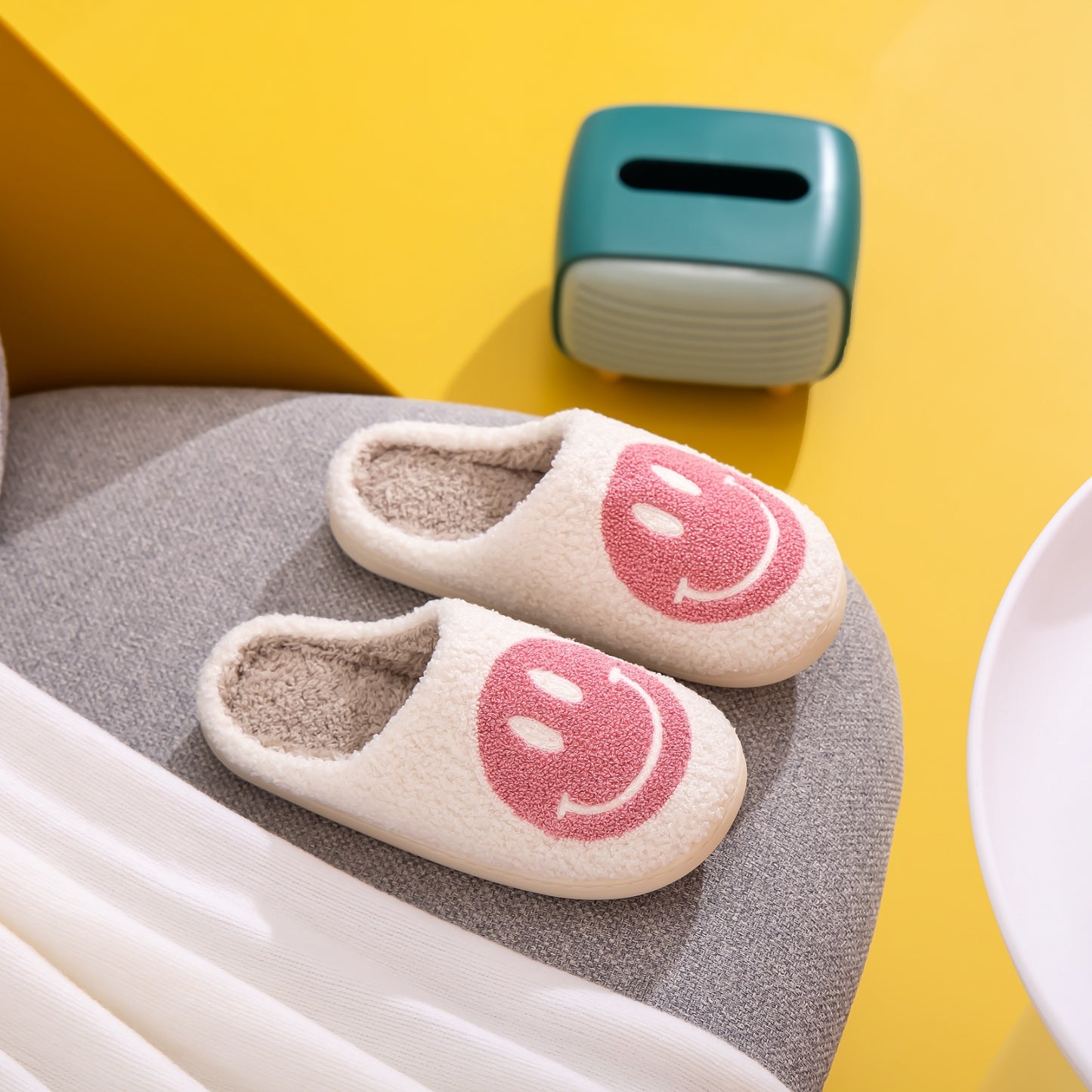 Melody Smiley Face Slippers - RebelReine Apparel & Co.