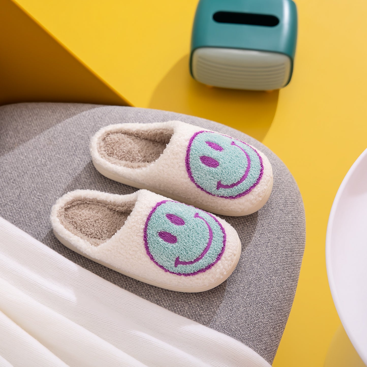 Melody Smiley Face Slippers - RebelReine Apparel & Co.