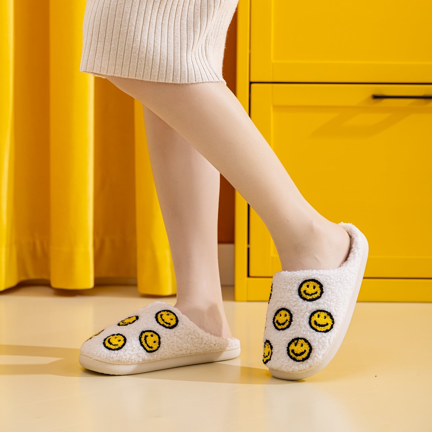 Melody Smiley Face Slippers - RebelReine Apparel & Co.